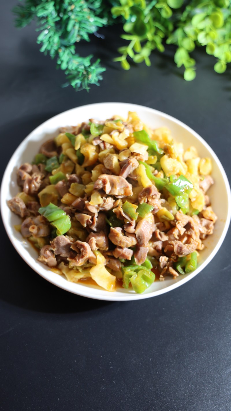 酸菜炒鸡胗的家常做法 酸菜炒鸡胗怎么做好吃